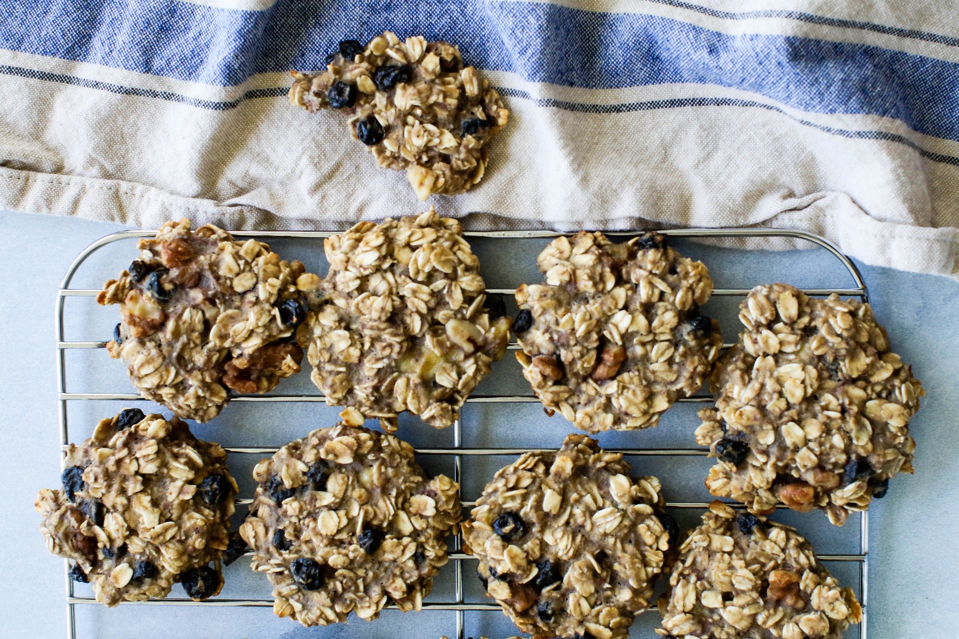 3 Ingredient Oatmeal Protein Cookies