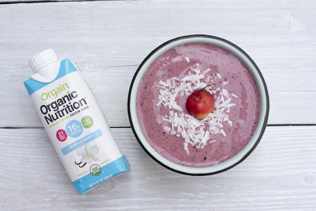 Easy Vanilla Cherry Smoothie Bowl