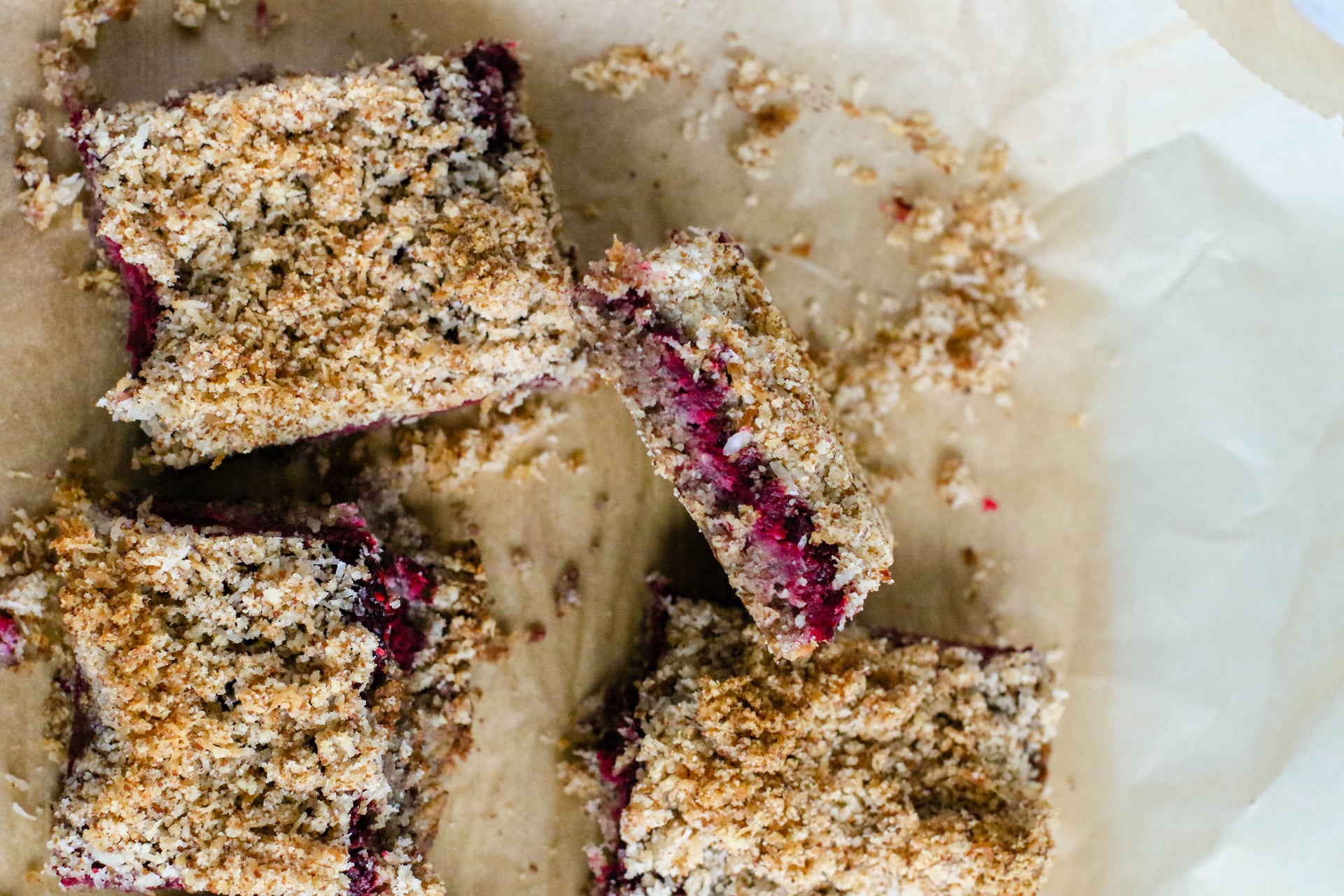 Low Carb Raspberry Crumble Bars