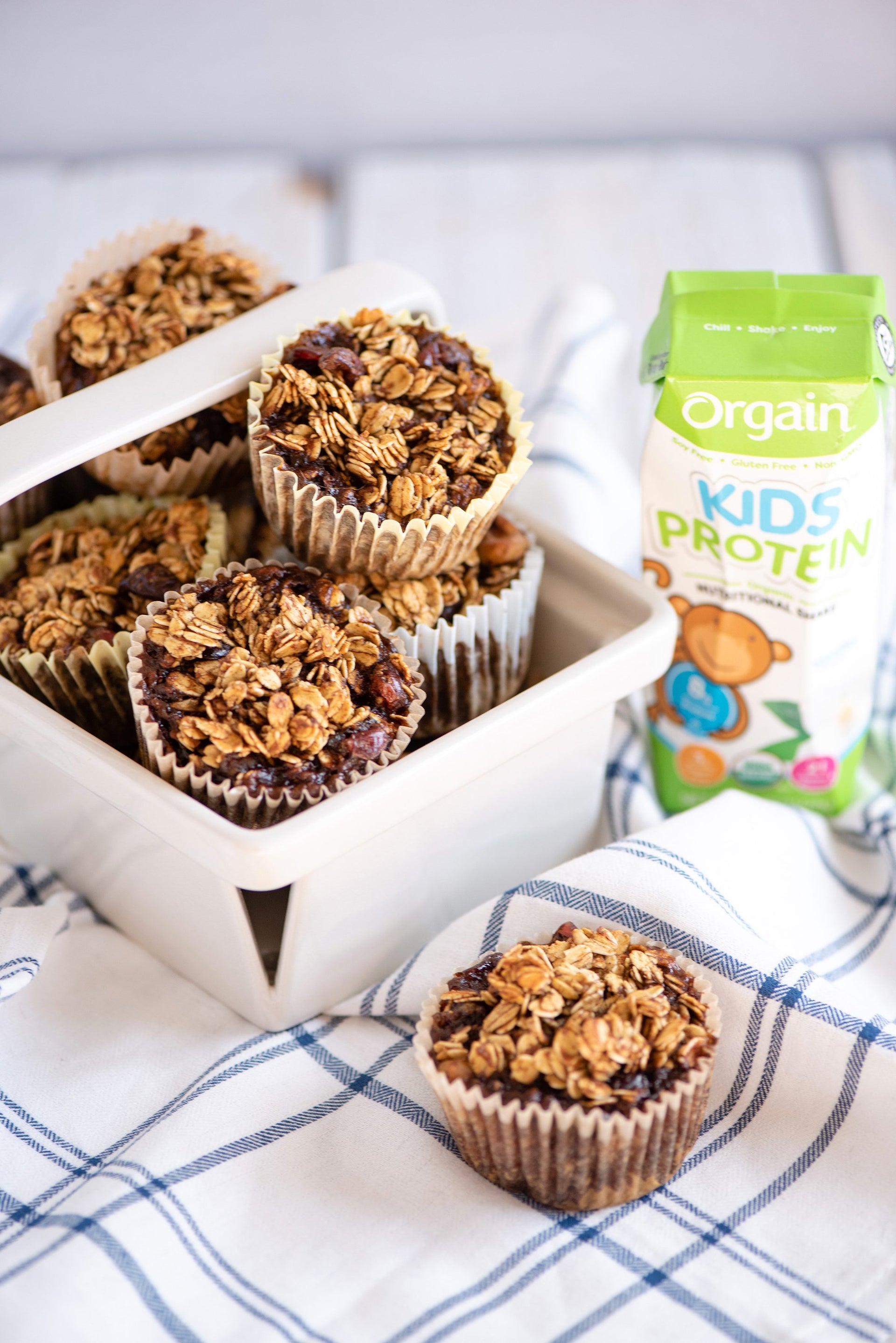 Gluten-Free Oatmeal Applesauce Muffin
