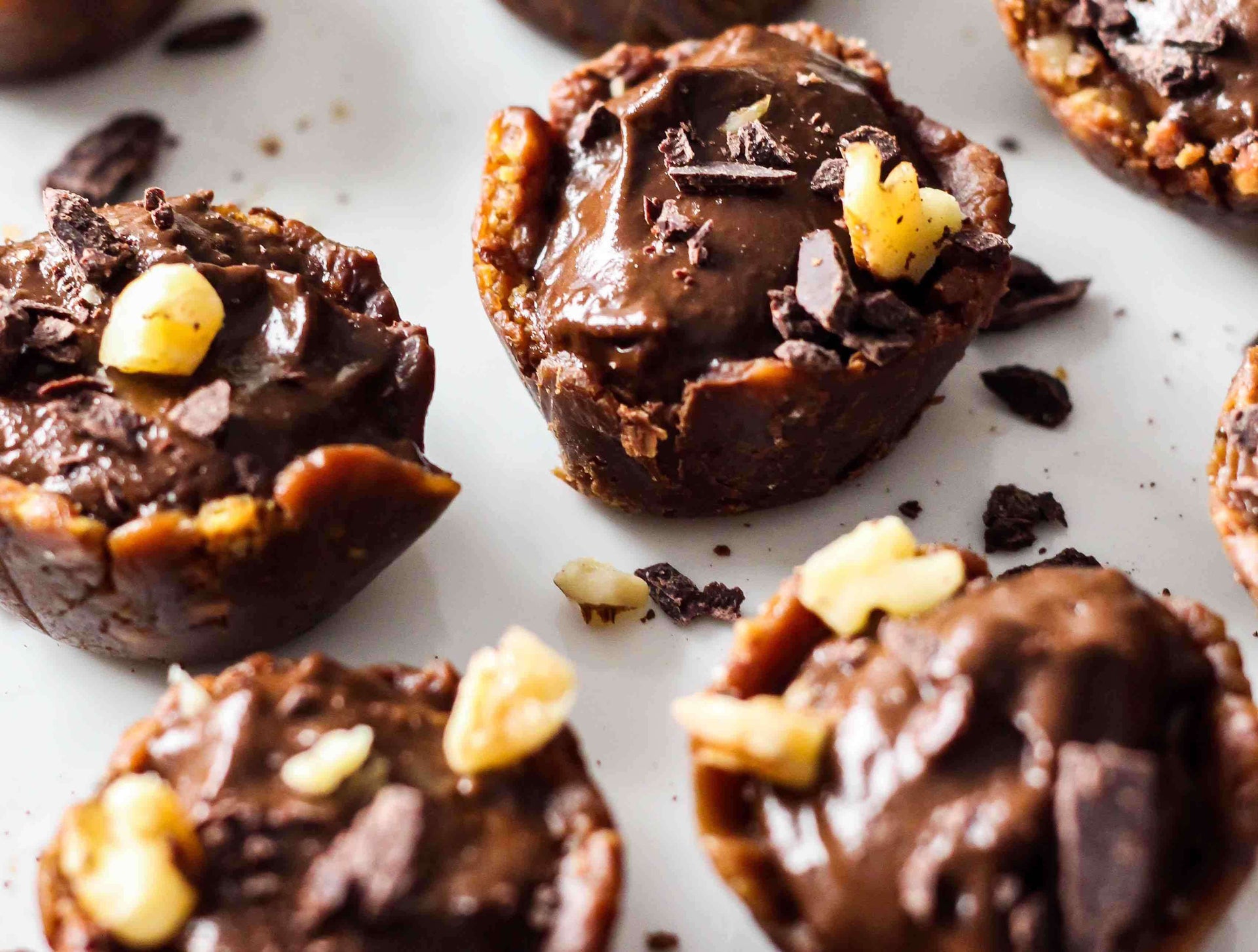 Mini Chocolate Avocado Pudding Pies