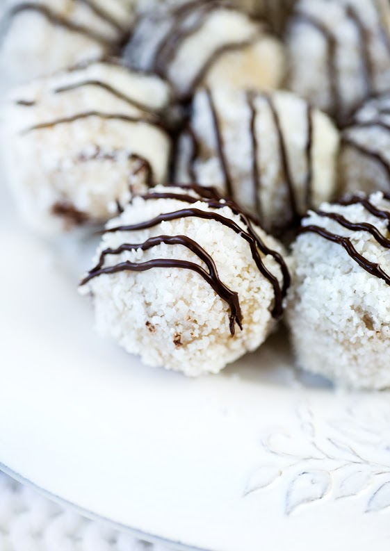 Coconut Protein Snowballs