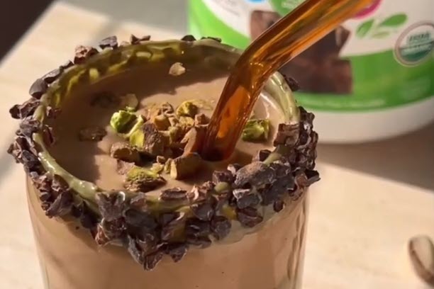 Dubai Chocolate Pistachio Smoothie